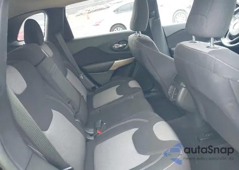 2018 Jeep Cherokee Latitude Fwd z USA, uszkodzony, nr VIN 1C4PJLCBXJD595427